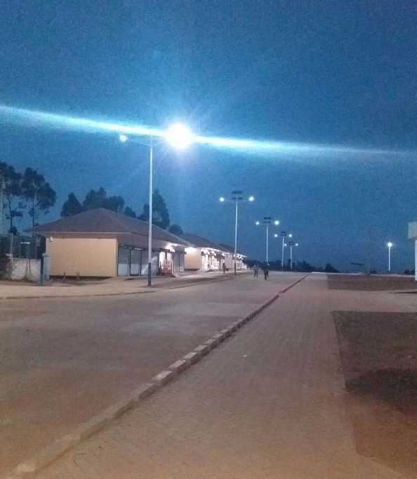 府谷县非洲科特迪瓦太阳能路灯工程